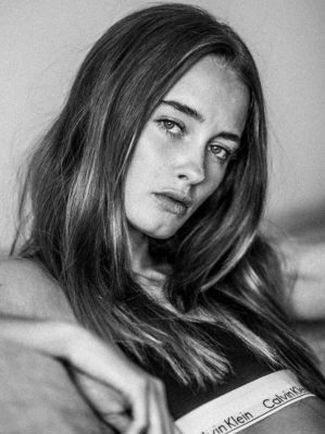 ELLINOR (6)